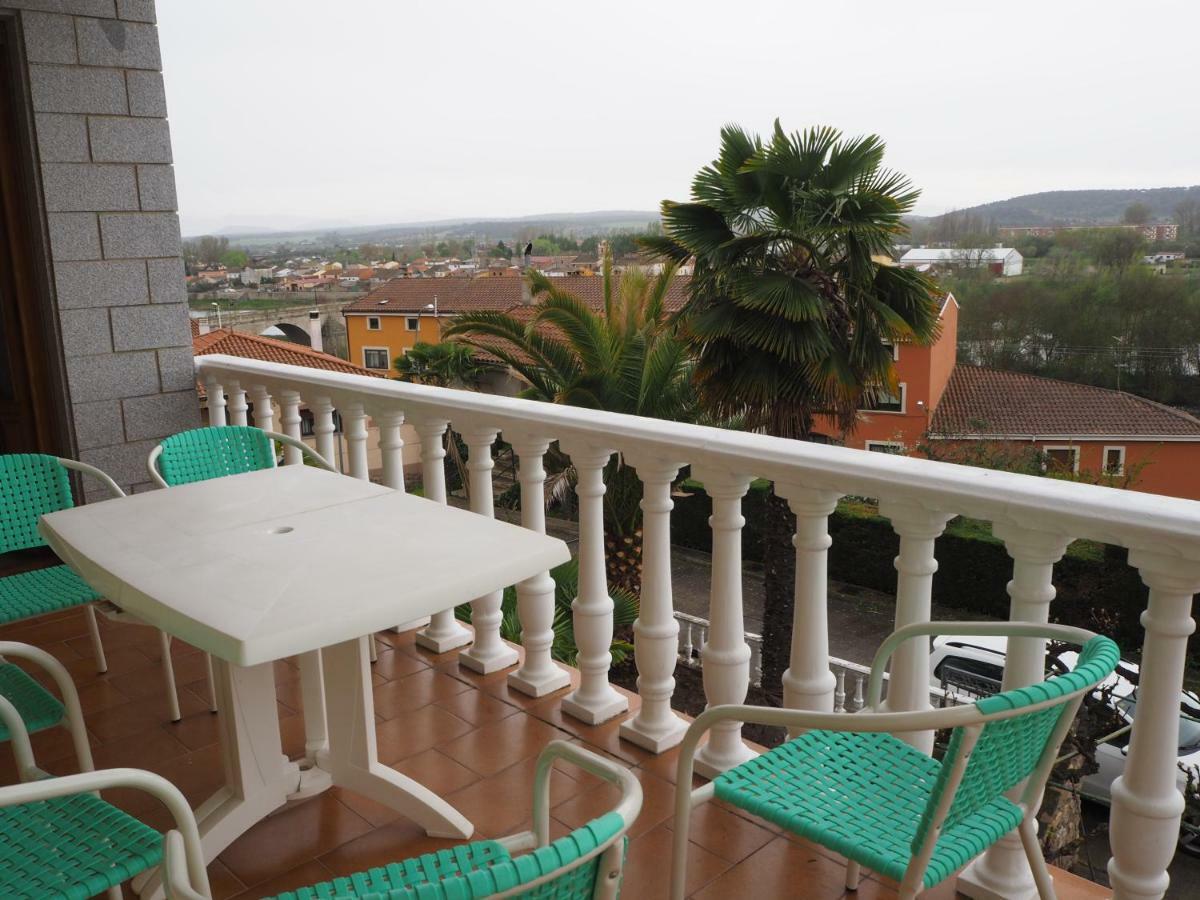 El Cerezo Villa Ciudad Rodrigo Exterior photo